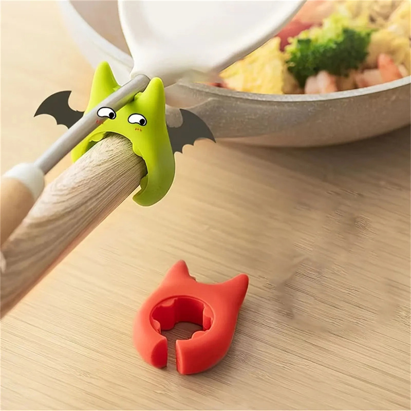 Multifunctional Spatula Holder Silicone Anti-overflow Spoon Holder Cooking Pot Anti-scalding Clip Kitchen Gadgets